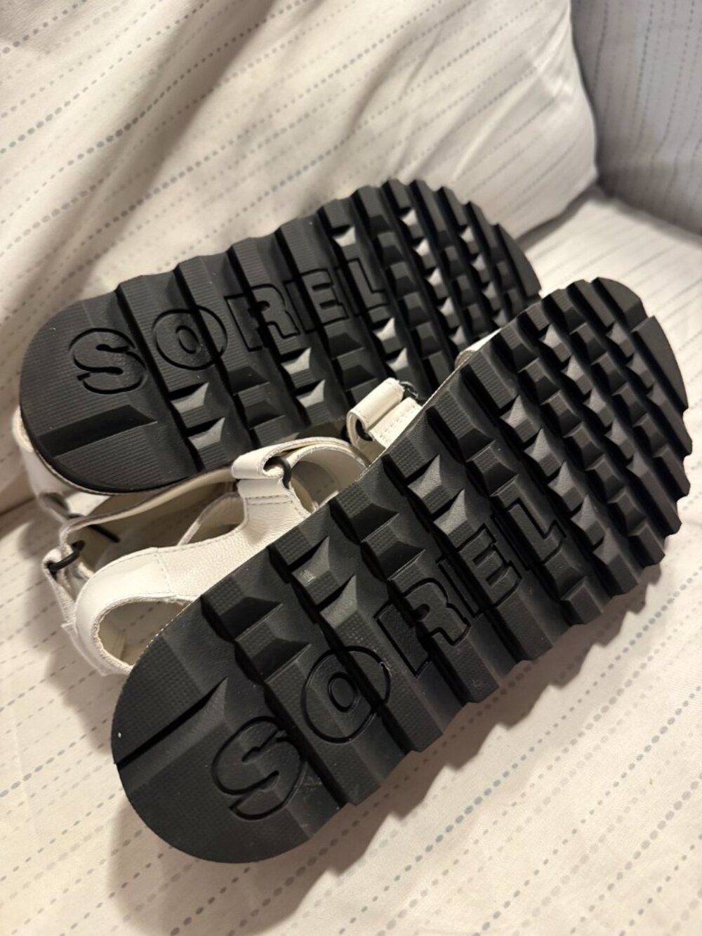 SOREL Roaming Multi Strap Flat Sandal Women's 7.5 White Leather Like New DISCONT - Picture 4 of 4